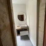 Petite Escale ليكتور